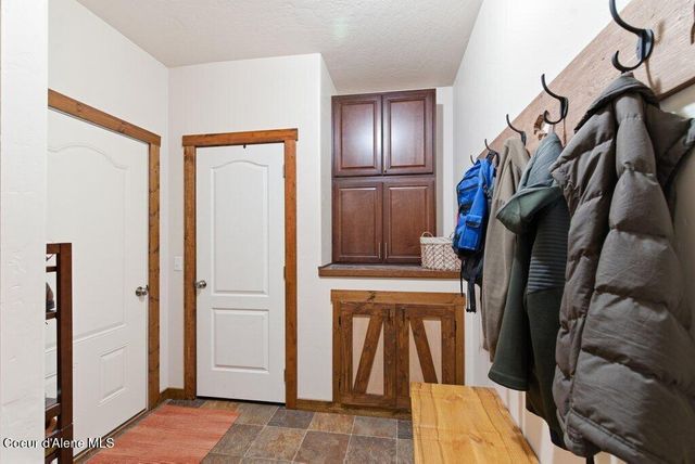 24414 N Wendler LOOP, Rathdrum, ID 83858