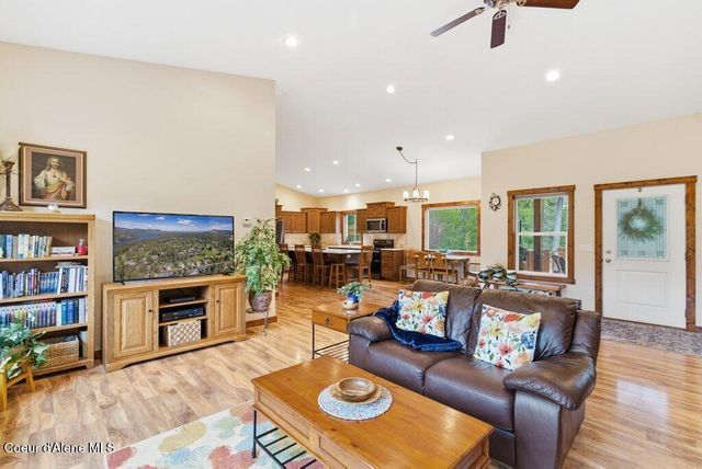 24414 N Wendler LOOP, Rathdrum, ID 83858