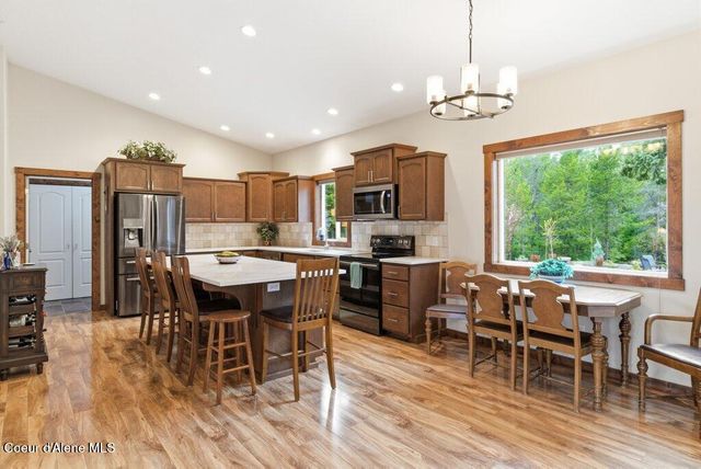 24414 N Wendler LOOP, Rathdrum, ID 83858