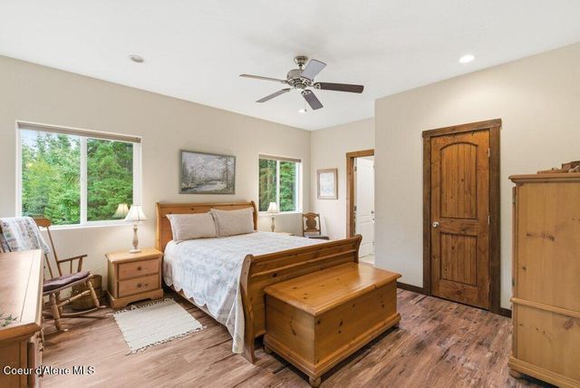 24414 N Wendler LOOP, Rathdrum, ID 83858