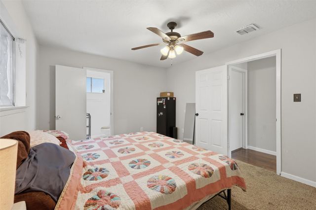16910 David Glen Drive, Friendswood, TX 77546