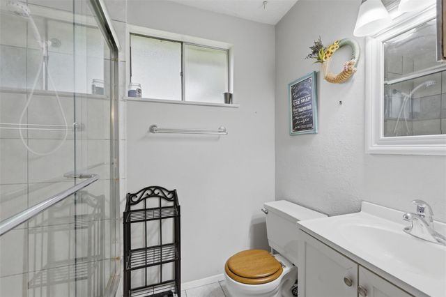 16910 David Glen Drive, Friendswood, TX 77546