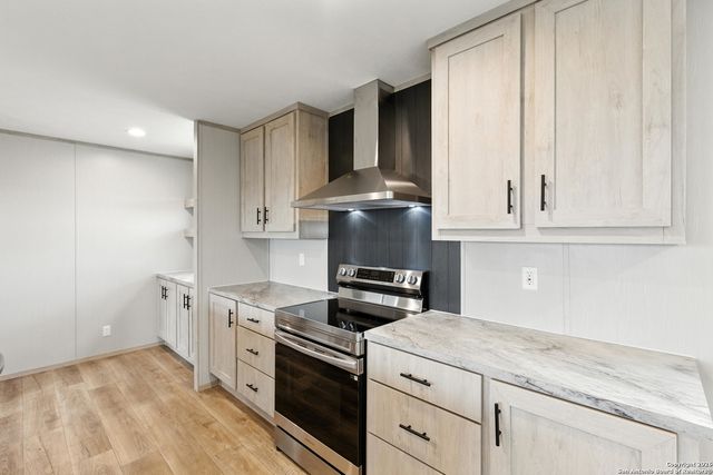 145 Syrah St, La Vernia, TX 78121