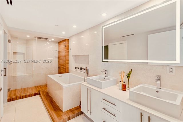 2127 Brickell Ave 1505, Miami, FL 33129