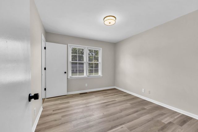 207 Donna Drive, Hopkinsville, KY 42240