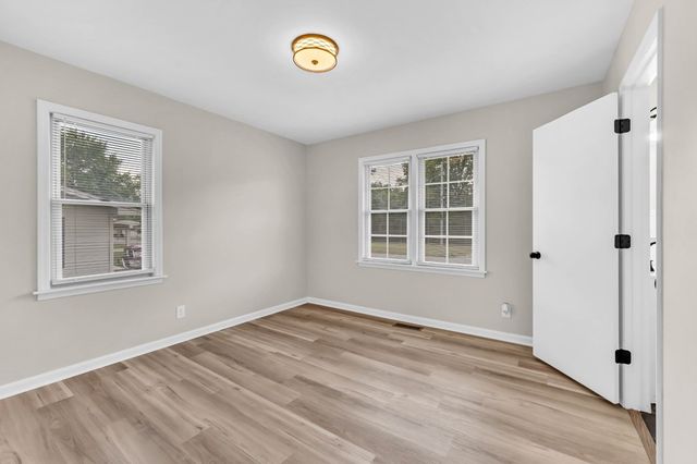 207 Donna Drive, Hopkinsville, KY 42240