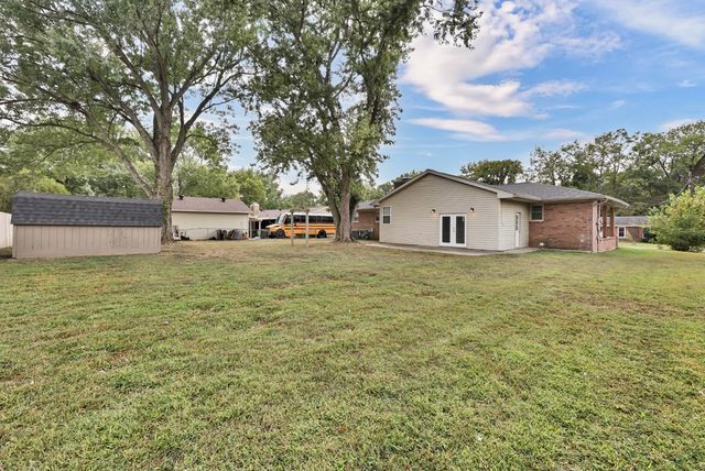 207 Donna Drive, Hopkinsville, KY 42240