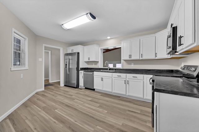 207 Donna Drive, Hopkinsville, KY 42240