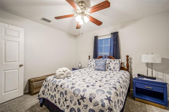 1320 Avenue L, Galveston, TX 77550