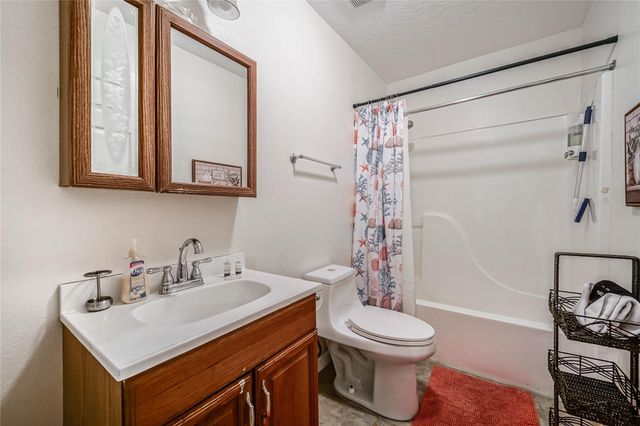 1320 Avenue L, Galveston, TX 77550