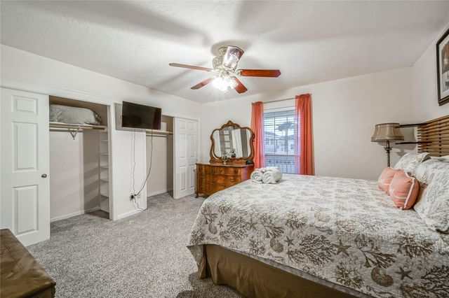 1320 Avenue L, Galveston, TX 77550