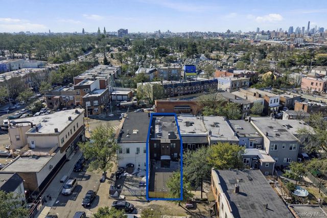 6089 54th Street 2nd FL, Maspeth, NY 11378