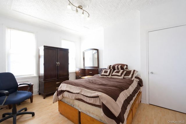 6089 54th Street 2nd FL, Maspeth, NY 11378