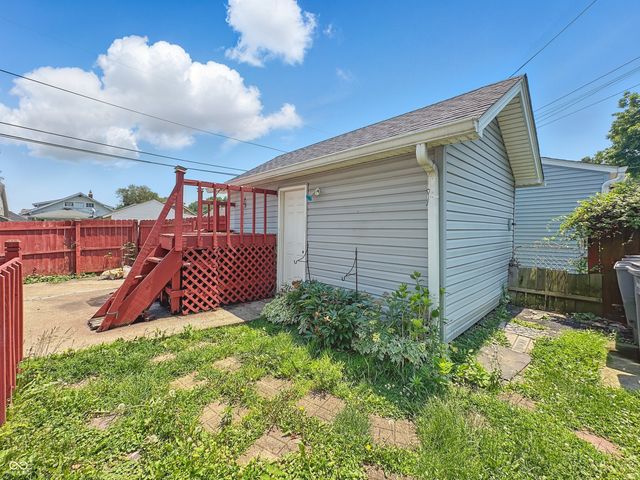 4715 E New York Street, Indianapolis, IN 46201