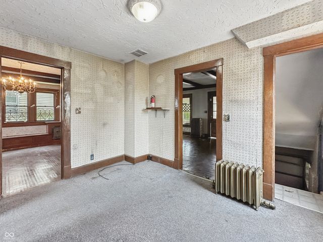 4715 E New York Street, Indianapolis, IN 46201