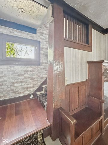 4715 E New York Street, Indianapolis, IN 46201