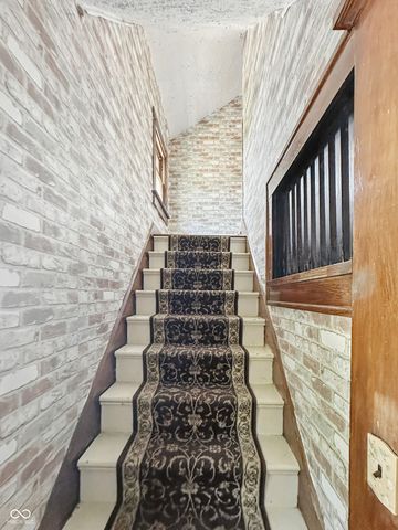 4715 E New York Street, Indianapolis, IN 46201