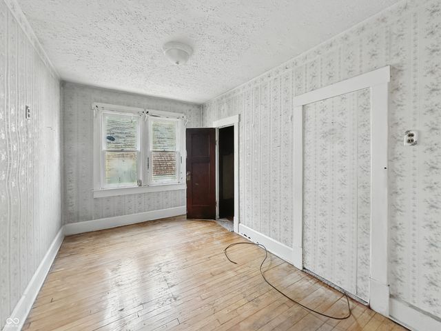 4715 E New York Street, Indianapolis, IN 46201