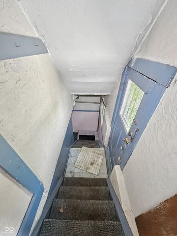 4715 E New York Street, Indianapolis, IN 46201