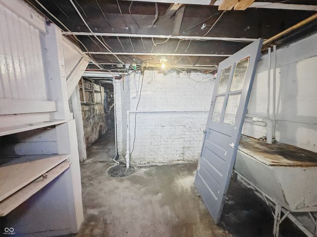 4715 E New York Street, Indianapolis, IN 46201