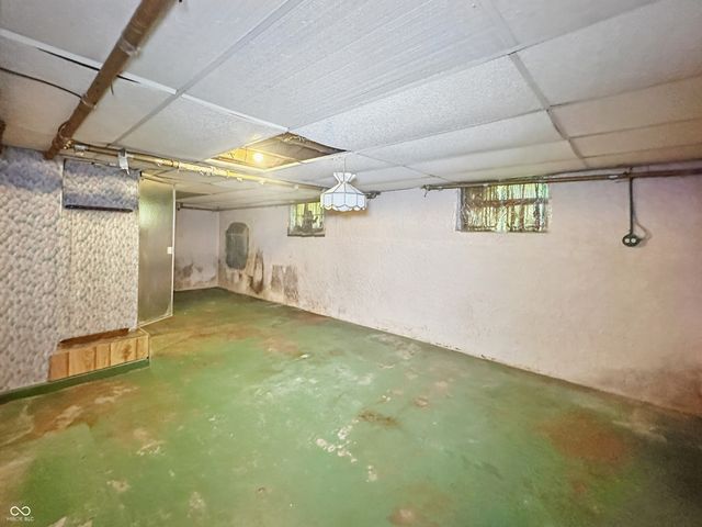 4715 E New York Street, Indianapolis, IN 46201