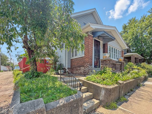 4715 E New York Street, Indianapolis, IN 46201