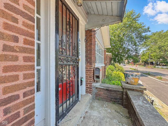 4715 E New York Street, Indianapolis, IN 46201