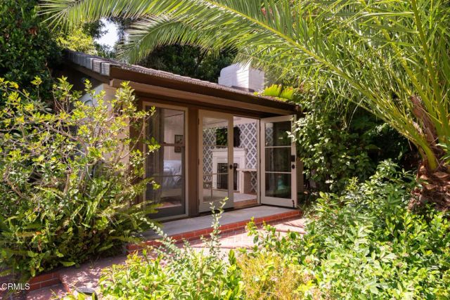 1115 S Oak Knoll Avenue, Pasadena, CA 91106