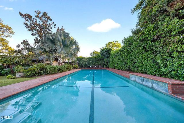 1115 S Oak Knoll Avenue, Pasadena, CA 91106