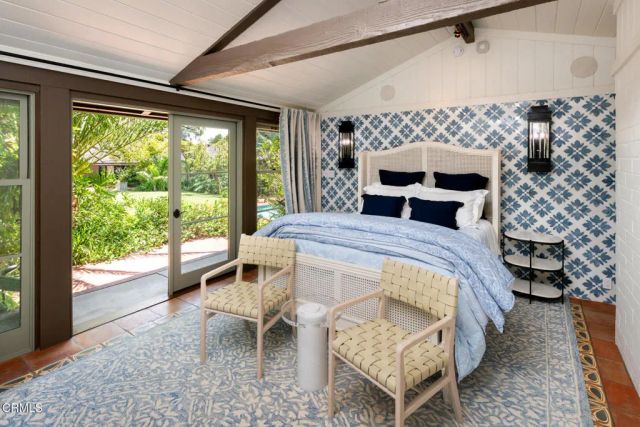 1115 S Oak Knoll Avenue, Pasadena, CA 91106