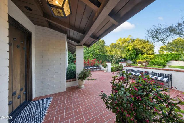 1115 S Oak Knoll Avenue, Pasadena, CA 91106
