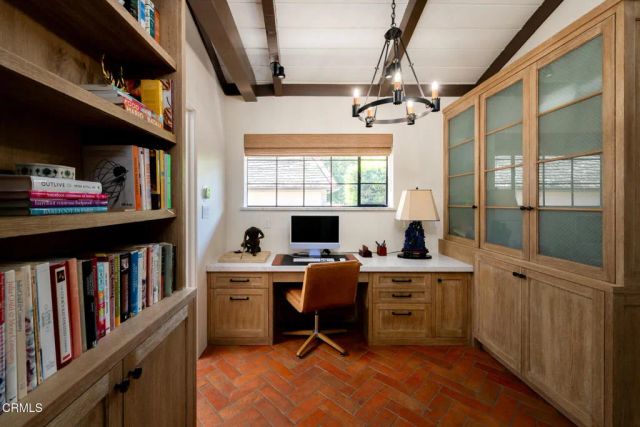 1115 S Oak Knoll Avenue, Pasadena, CA 91106