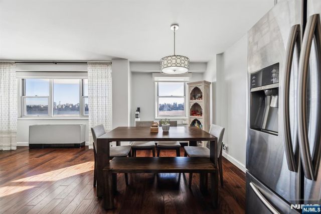 6600 Boulevard East AD, West New York, NJ 07093