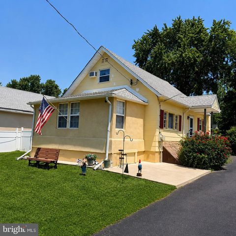 1183 LOWELL AVE, Bensalem, PA 19020