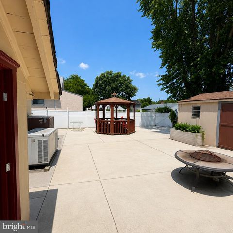 1183 LOWELL AVE, Bensalem, PA 19020