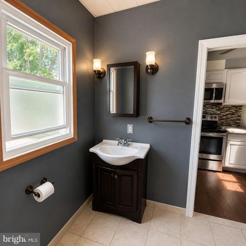 1183 LOWELL AVE, Bensalem, PA 19020