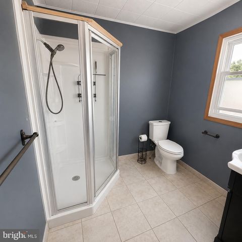 1183 LOWELL AVE, Bensalem, PA 19020