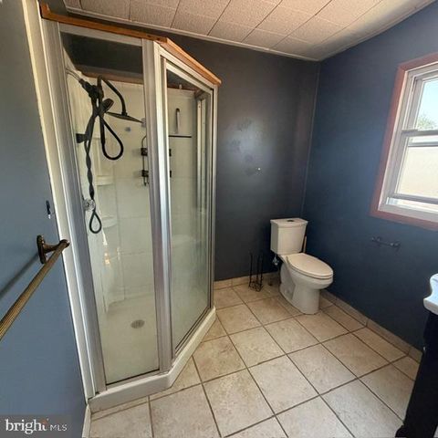 1183 LOWELL AVE, Bensalem, PA 19020