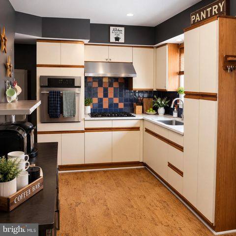 1183 LOWELL AVE, Bensalem, PA 19020