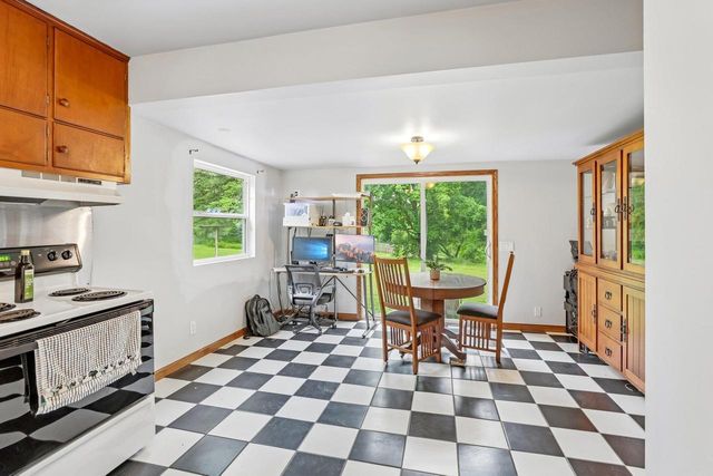 306 Lake Street, Mount Horeb, WI 53572