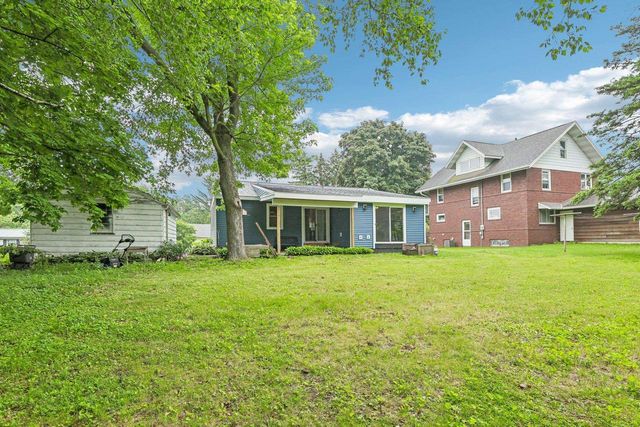 306 Lake Street, Mount Horeb, WI 53572
