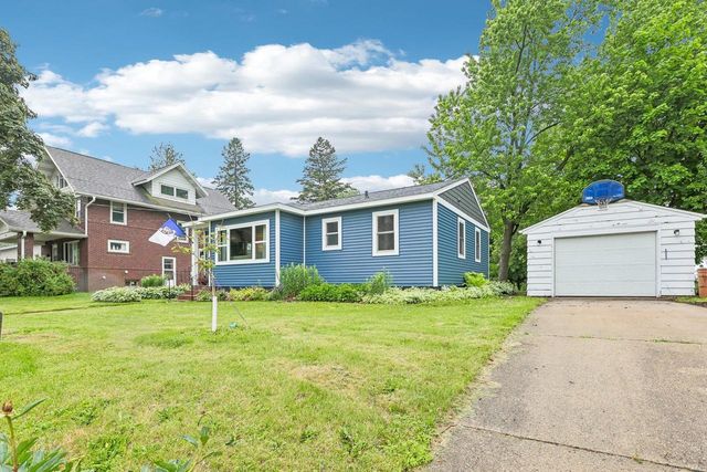 306 Lake Street, Mount Horeb, WI 53572