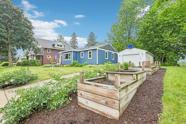 306 Lake Street, Mount Horeb, WI 53572
