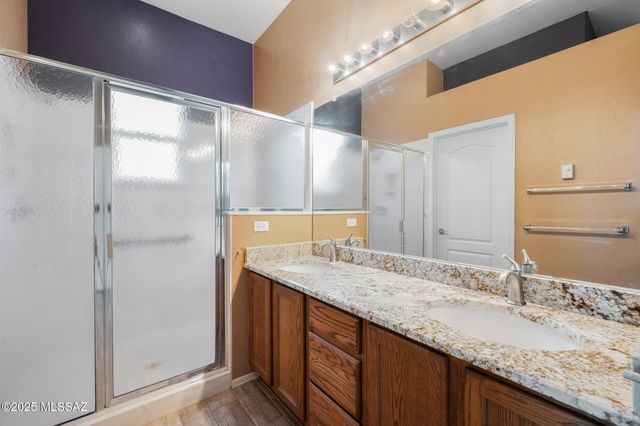 336 W Sunrise Vista Drive, Green Valley, AZ 85614