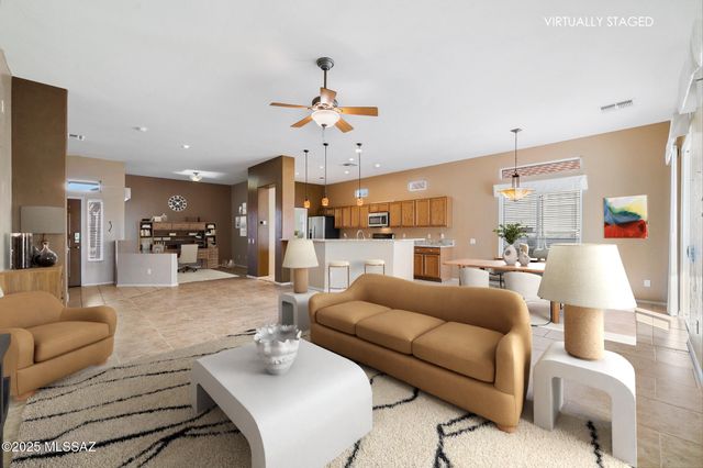 336 W Sunrise Vista Drive, Green Valley, AZ 85614