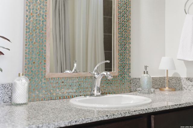 1401 S Flores St Apt 212, San Antonio, TX 78204