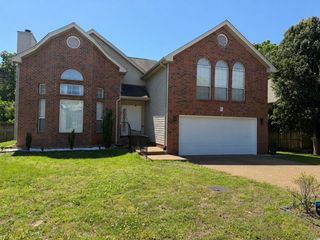 621 Waywood Cir, Antioch, TN 37013