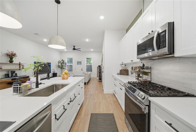 5218 San Juan Street, Houston, TX 77020