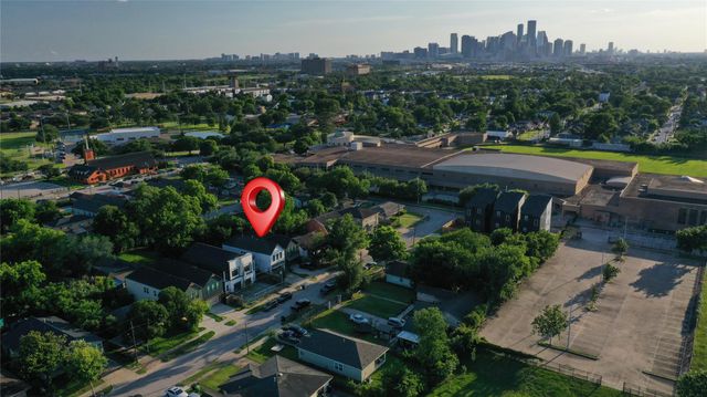 5218 San Juan Street, Houston, TX 77020