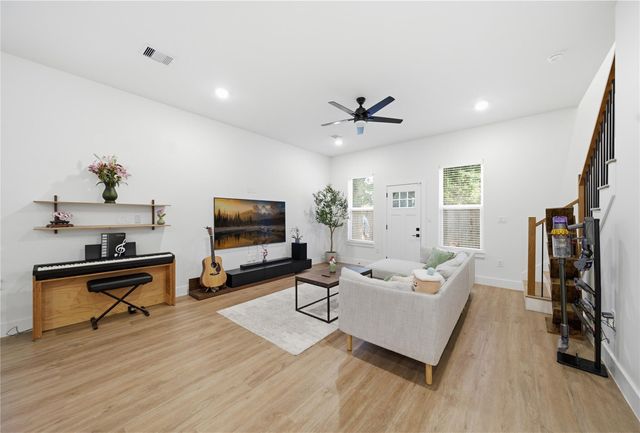5218 San Juan Street, Houston, TX 77020